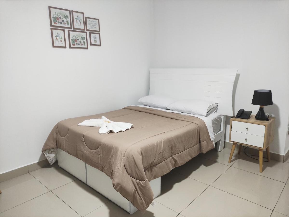 Maxy'S Inn Hotel & Suite Лима Екстериор снимка