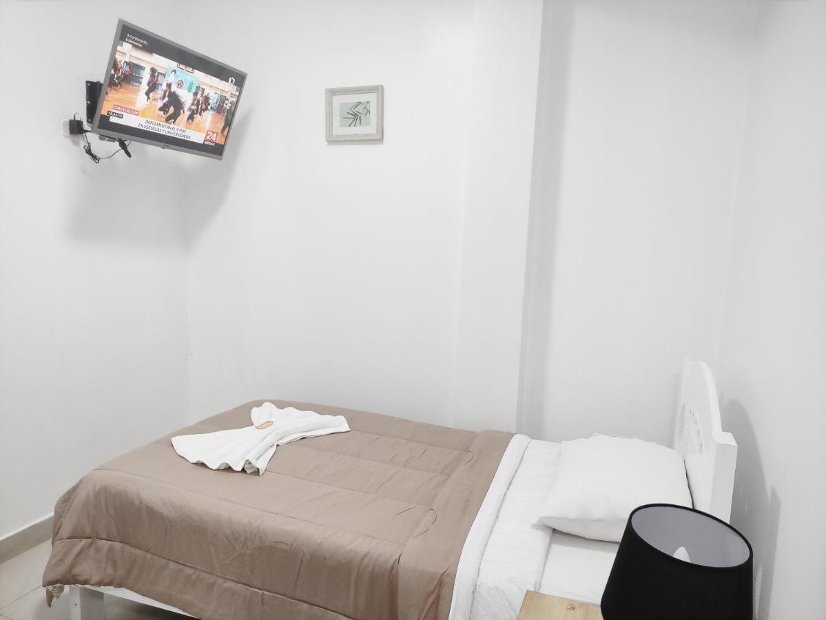 Maxy'S Inn Hotel & Suite Лима Екстериор снимка