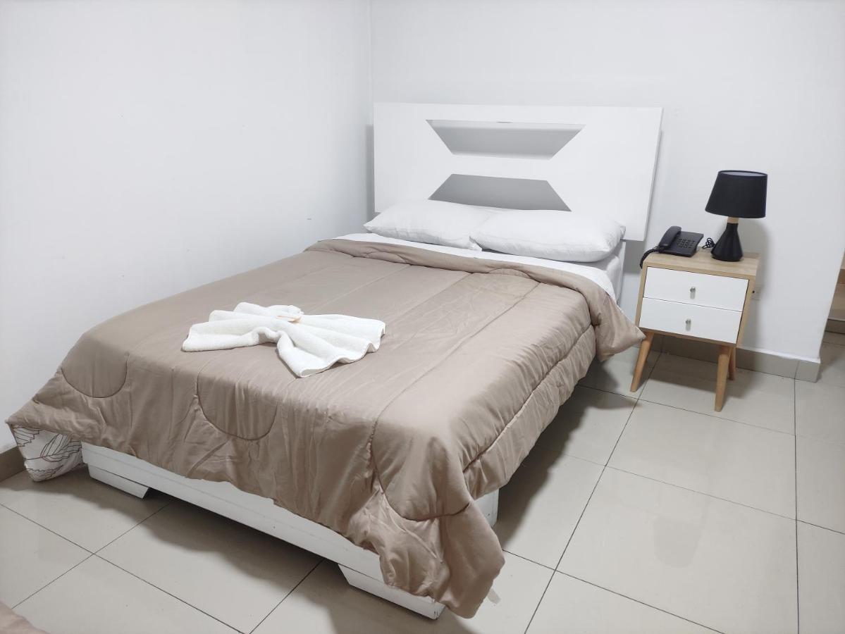 Maxy'S Inn Hotel & Suite Лима Екстериор снимка